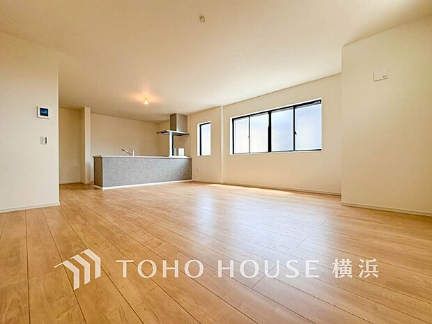 家族と過ごす時間を大切にしたい方にぴったりの明るくゆとりある住空間です。