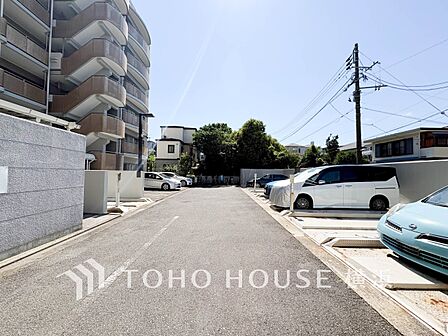 敷地内に駐車スペースがあると、日々の暮らしのをスムーズに運ぶ事が出来ます。