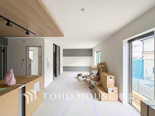 家族と過ごす時間を大切にしたい方にぴったりの明るくゆとりある住空間です。