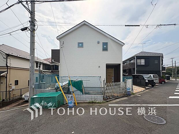 生活利便に優れた住環境に立地し、ゆとりある生活が送れます。