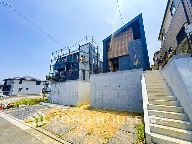 街並み全体のデザインへの拘りと充実した設備はきっとご満足いただける筈。(2026年8月撮影)
