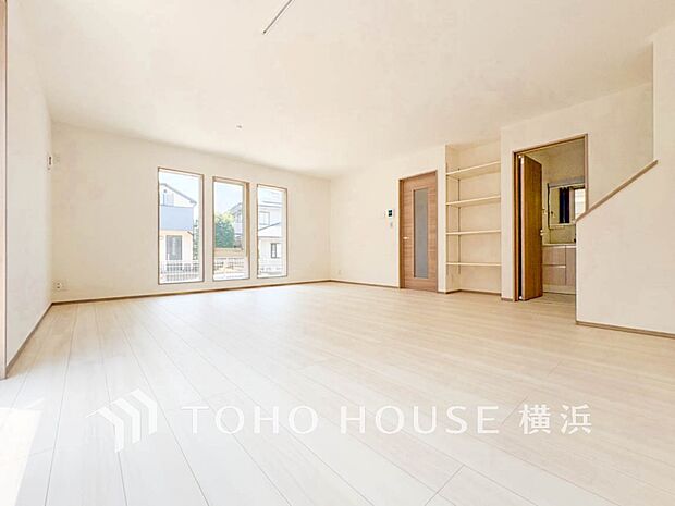 家族と過ごす時間を大切にしたい方にぴったりの明るくゆとりある住空間です。