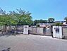 周辺：白百合愛児園　450m　広い園庭でたくさんの仲間と一緒に思い切り遊びます。楽しい遊具がたくさんあって子供達も大喜びです。 