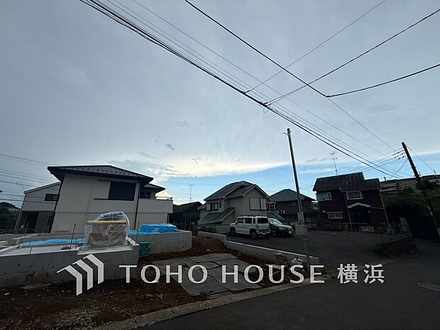 街並み全体のデザインへの拘りと充実した設備はきっとご満足いただける筈。(2026年7月撮影)