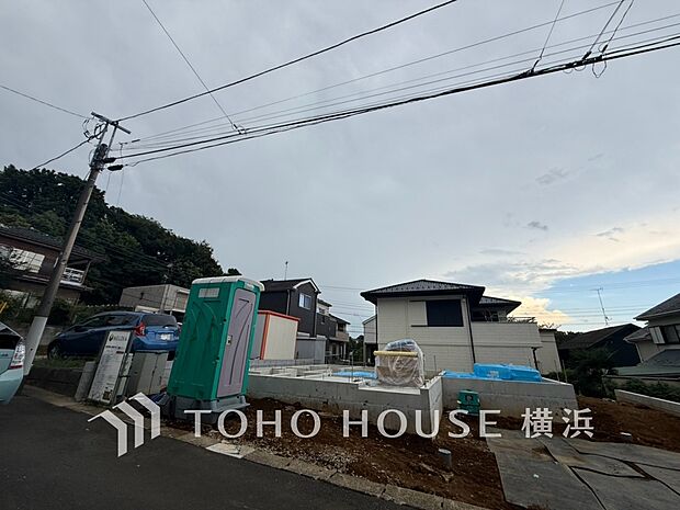 穏やかな住環境で子育てファミリーにもおすすめです。(2026年7月撮影)