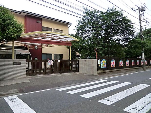 樽町白梅幼稚園 1300m 昔ながらの自由でのびのび伸ばす幼稚園です。先生方も子供達に負けないくらいパワー全開。