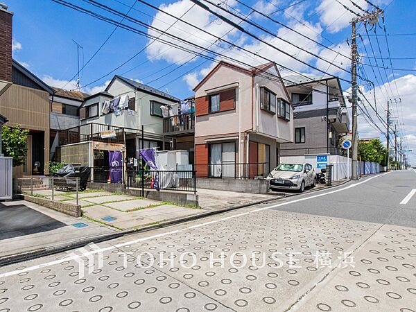 子育て環境、生活利便に優れた住環境に立地し、ゆとりある生活が送れます。