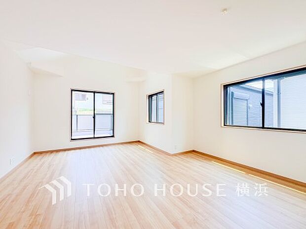 家族と過ごす時間を大切にしたい方にぴったりの明るくゆとりある住空間です。