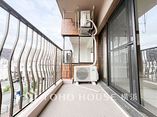 お部屋にも爽やかな風と暖かく柔らかな日差しが差し込み、毎日の暮らしを豊かに彩ります。