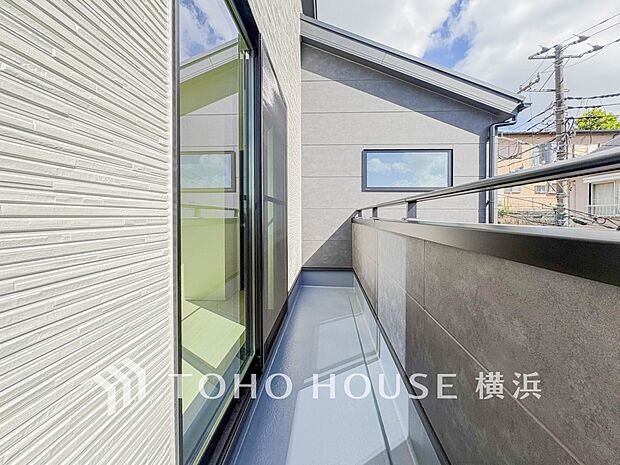 お部屋にも爽やかな風と暖かく柔らかな日差しが差し込み、毎日の暮らしを豊かに彩ります。