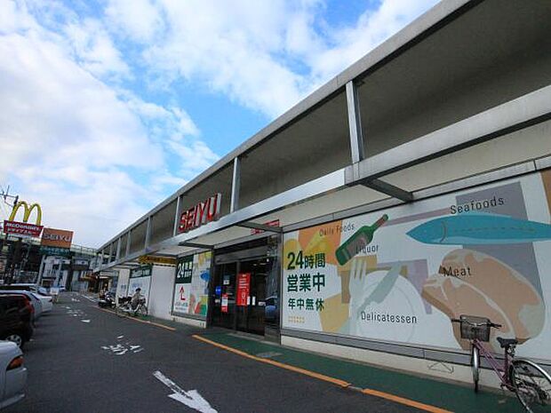 西友能見台店 1200m 24時間営業が嬉しいですね。食品から衣料品・日用品まで揃っています。いざというときにも安心です 。