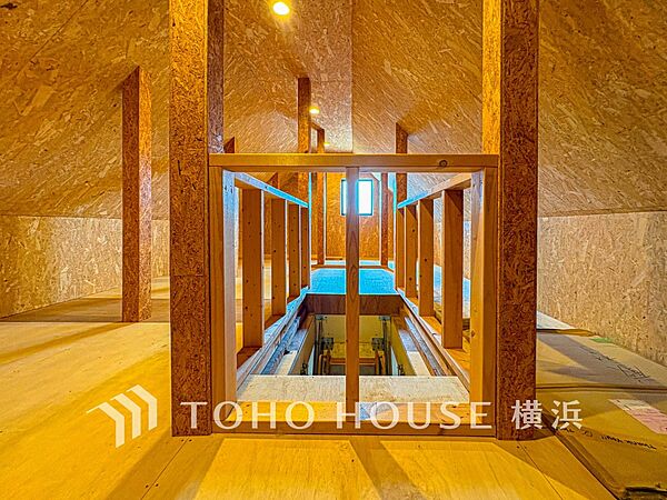 屋根裏収納付。空間を余すところなく有効利用した収納は生活空間をより上質なものに。