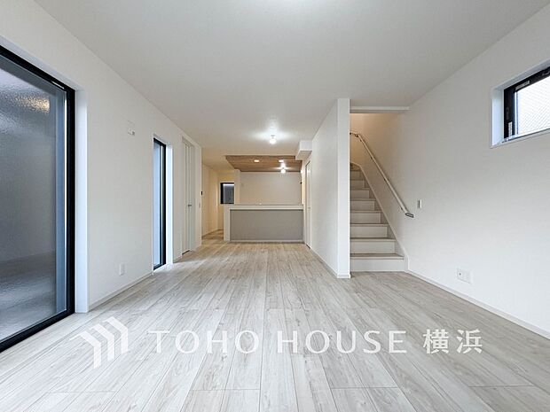 家族と過ごす時間を大切にしたい方にぴったりの明るくゆとりある住空間です。