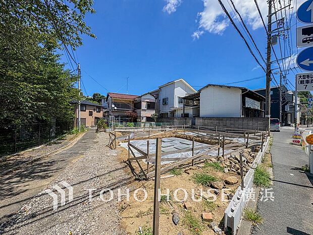 美しい街並みと穏やかな住環境でやすらぎの暮らしを叶えます。(2026年8月撮影)