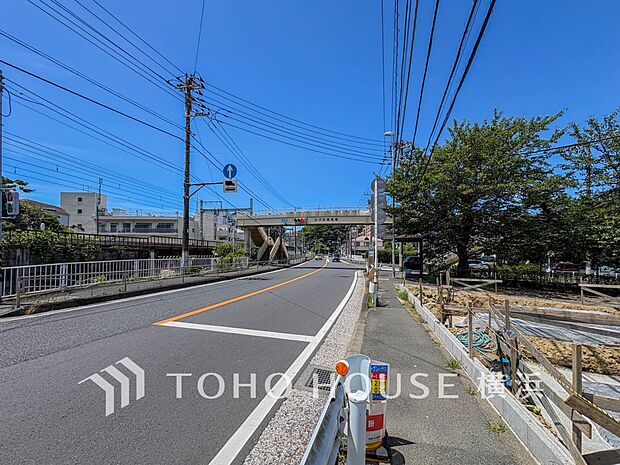 穏やかな住環境で子育てファミリーにもおすすめです。(2026年8月撮影)