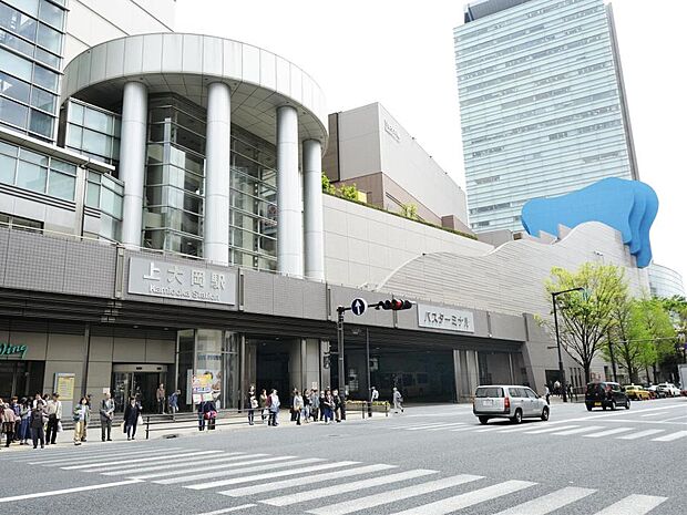 京急線・横浜市営地下鉄ブルーライン「上大岡」駅 2500m 京急線「快特」停車駅。直通で横浜へ1駅・品川へ4駅。羽田空港へも快適アクセス。