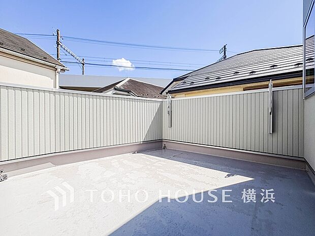 お部屋にも爽やかな風と暖かく柔らかな日差しが差し込み、毎日の暮らしを豊かに彩ります。