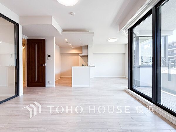 家族と過ごす時間を大切にしたい方にぴったりの明るくゆとりある住空間です。