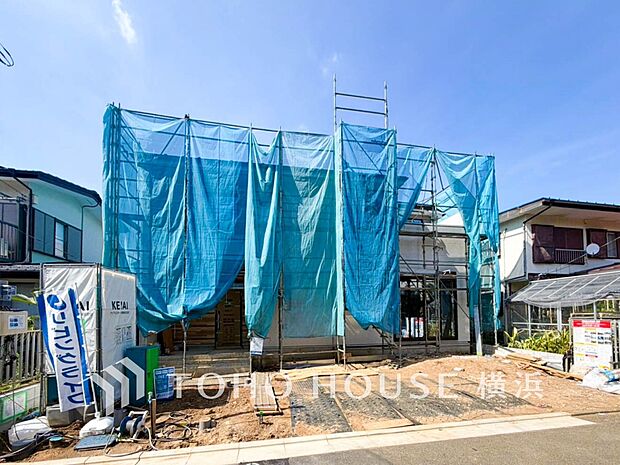 ゆったりした開放感ある街並みで、一戸建てでの新しい生活を始められます。（2026年8月撮影）