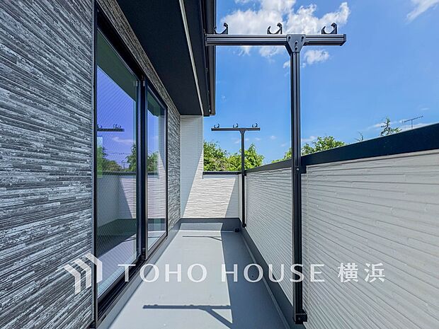 お部屋にも爽やかな風と暖かく柔らかな日差しが差し込み、毎日の暮らしを豊かに彩ります。