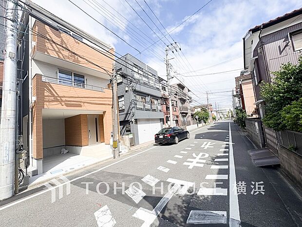お住まいの顔となる玄関。住まう方のプライドを満たすクオリティを備えています。