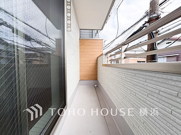 お部屋にも爽やかな風と暖かく柔らかな日差しが差し込み、毎日の暮らしを豊かに彩ります。