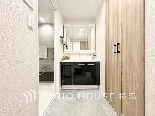 ご家族の1日が始まり、1日の終わりを締めくくる洗面空間。