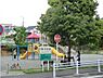 周辺：犬蔵くすのき公園　130m　大きなアスレチック遊具がこちらの公園のシンボル。低めの滑り台等小さい子も安心して遊べる遊具です。 