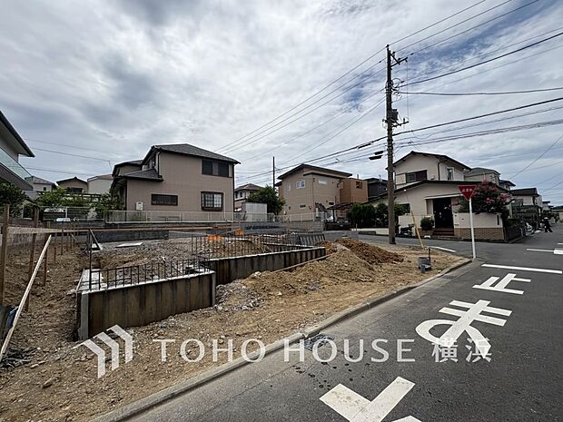 街と住まいが心地よい暮らしを演出します。(2026年8月撮影)