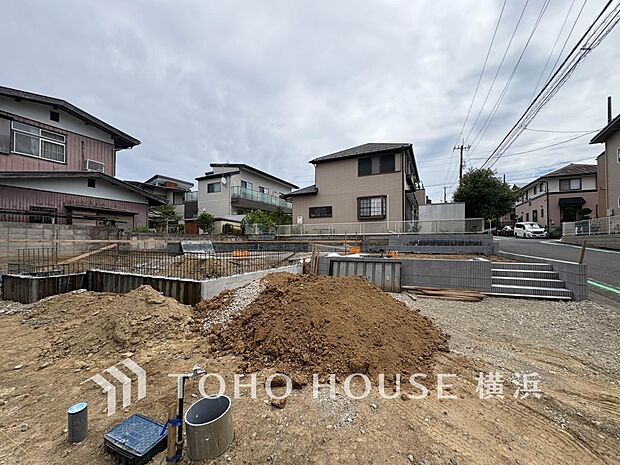 通風・採光にも優れ、心地よい光と風が溢れています。(2026年8月撮影)