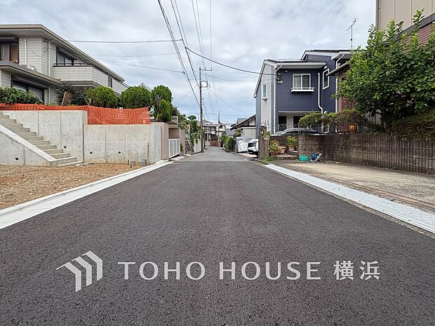 生活利便に優れた住環境に立地し、ゆとりある生活が送れます。(2026年8月撮影)