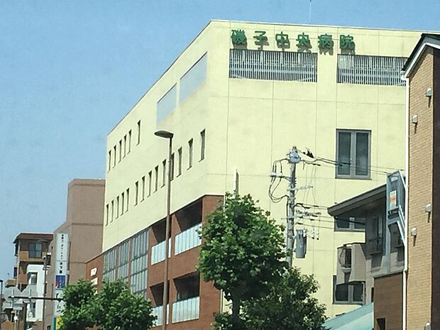 磯子中央病院 1300m 周辺の他病院とも連携して、地域の方々に信頼される質の高い医療を目指している病院です。