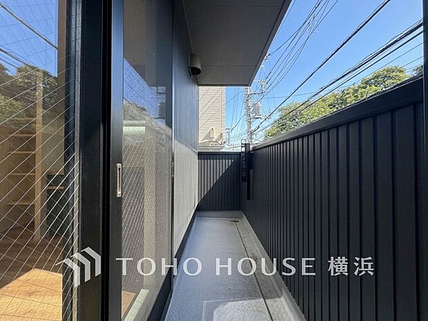 お部屋にも爽やかな風と暖かく柔らかな日差しが差し込み、毎日の暮らしを豊かに彩ります。