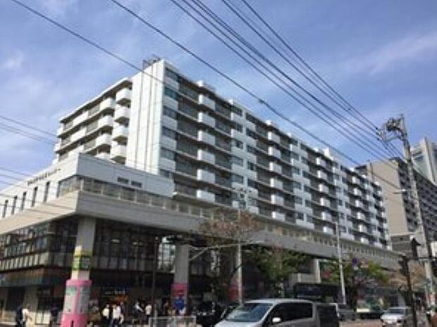 ちぇるる野毛 800m 食品館「あおば」などのスーパーをはじめ、飲食店、クリニックなど様々な便利が集約されたスポットです。