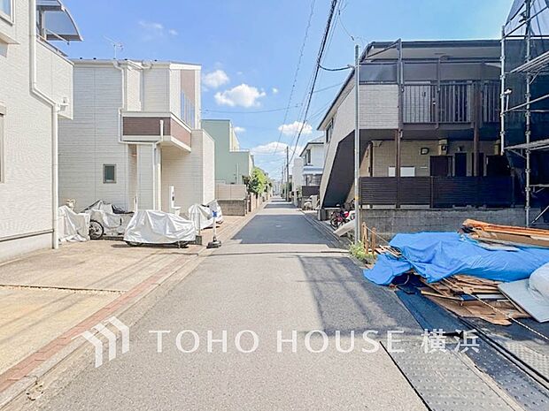生活利便に優れた住環境に立地し、ゆとりある生活が送れます。（2026年8月撮影）