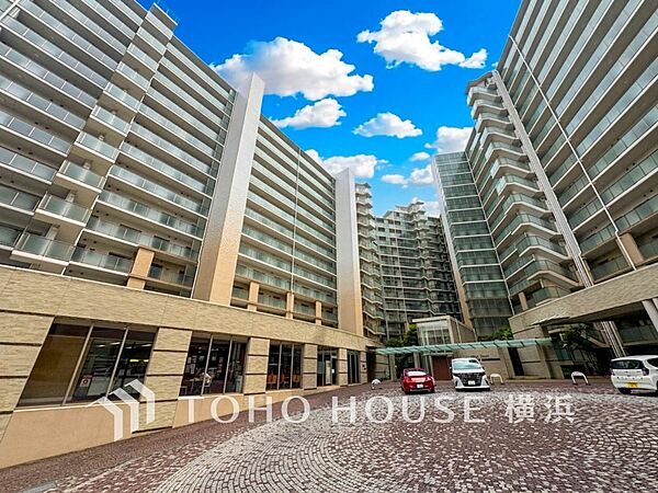 帰宅されるご家族や訪れる方を優しく迎え、安らぎに満ちた生活空間を予感させてくれます。