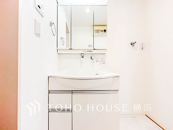 ご家族の1日が始まり、1日の終わりを締めくくる洗面空間。