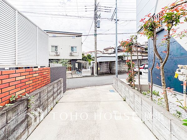 生活利便に優れた住環境に立地し、ゆとりある生活が送れます。
