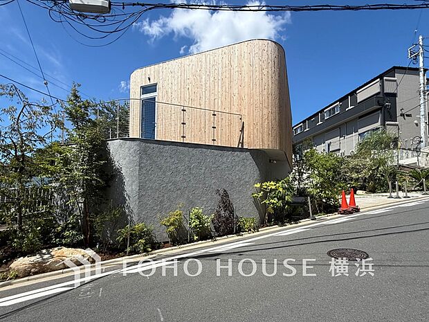 子育て環境、生活利便に優れた住環境に立地し、ゆとりある生活が送れます。