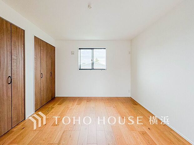 心地よい光と風があふれています。プライベートな自分時間を快適に過ごせるお部屋。