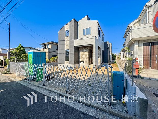 良質な環境に暮らす永住の邸がここに誕生します。(2026年8月撮影)