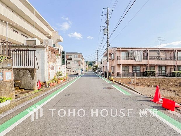 生活利便に優れた住環境に立地し、ゆとりある生活が送れます。(2026年8月撮影)