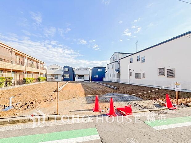美しい街並みと穏やかな住環境でやすらぎの暮らしを叶えます。(2026年8月撮影)