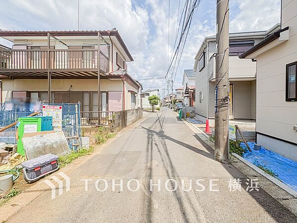 生活利便に優れた住環境に立地し、ゆとりある生活が送れます。（2026年8月撮影）