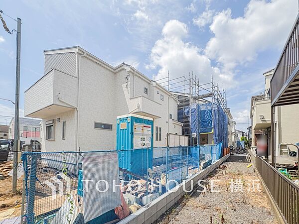 良質な環境に暮らす永住の邸がここに誕生します。（2026年8月撮影）