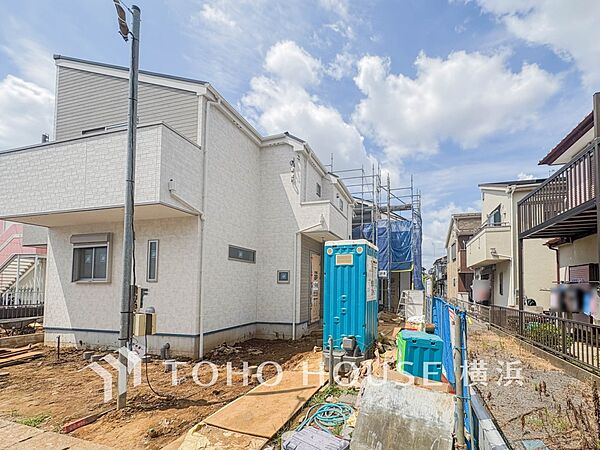 良質な環境に暮らす永住の邸がここに誕生します。（2026年8月撮影）