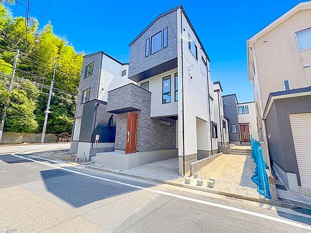 暖かな陽光と爽やかな風がハーモニーを奏でる上質な空間を愉しむ暮らし。