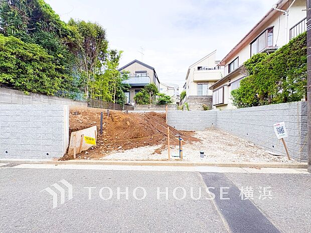 穏やかな住環境で子育てファミリーにもおすすめです。(2026年7月撮影)