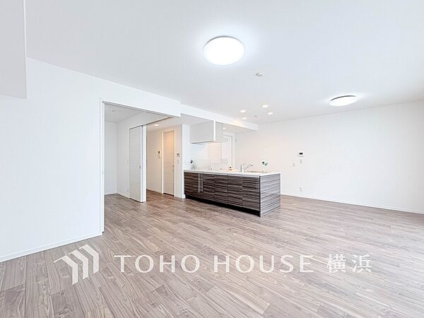 集いの場、憩いの場としての快適性を求めたやすらぎの空間です。