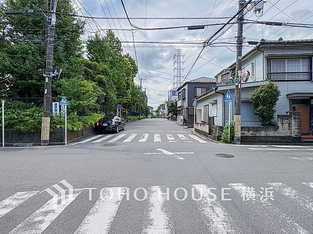 穏やかな住環境で子育てファミリーにもおすすめです。(2026年8月撮影)